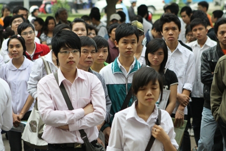 Sinh viên theo học ngành các chuyên ngành nhã nhạc cung đình, chèo, tuồng, cải lương, múa, xiếc.. được giảm 70% học phí.